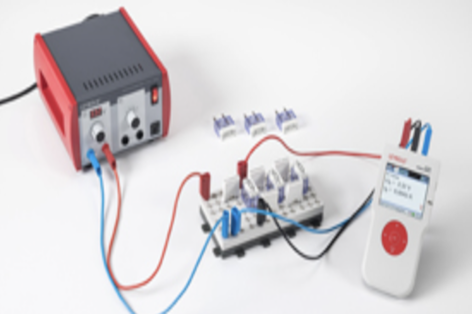 Measuring current and voltage at resistors connected in parallel and in series